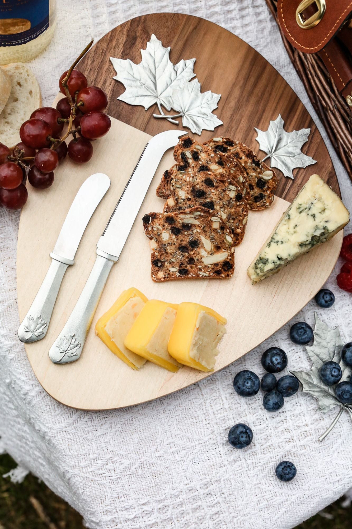 MAPLE LEAF ROASTED CHEESE BOARD -  - Amos Pewter