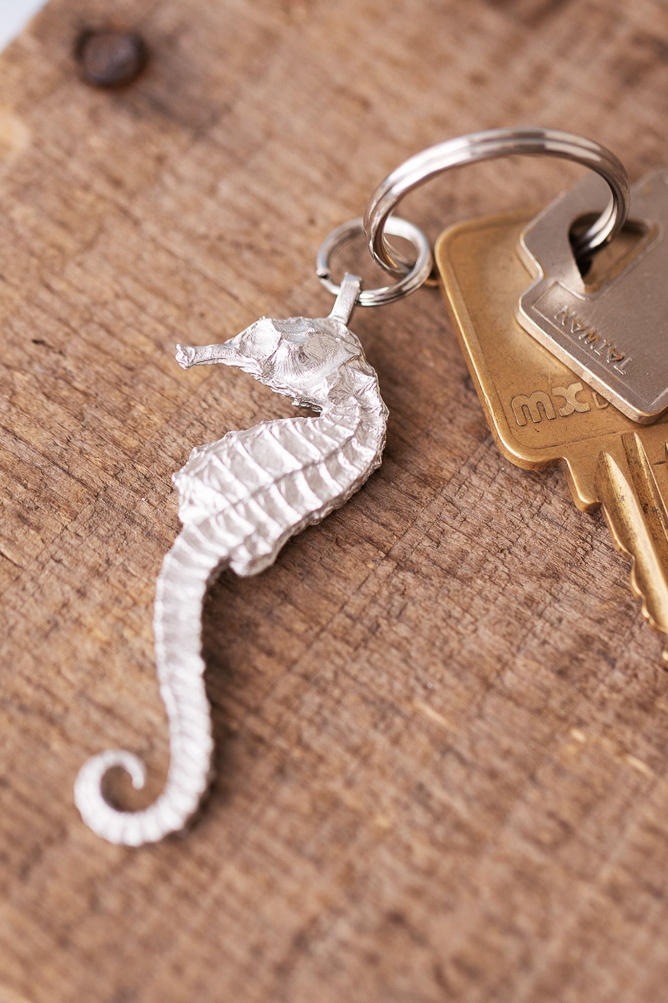 SEAHORSE KEY RING -  - Amos Pewter